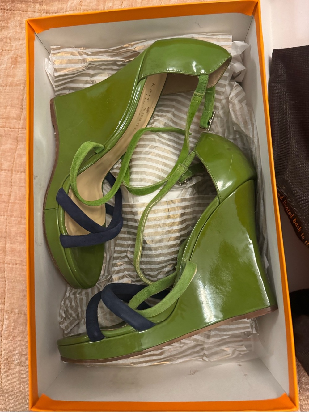 Kate Spade ♠️ Vanessa Green Patent Wedges with Navy accent Straps